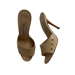 Manolo Blahnik Nude Heels
